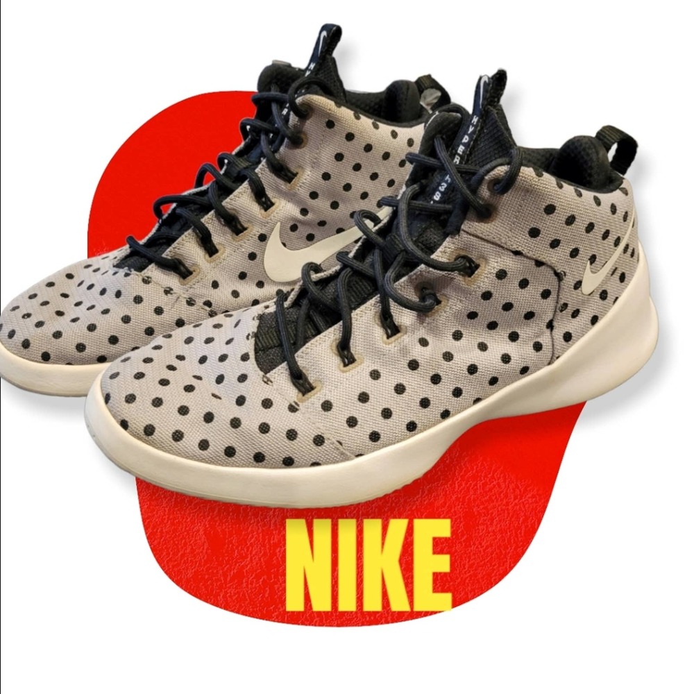 Nike Hyperfr3sh gray w/polka dot high tops size 9.5